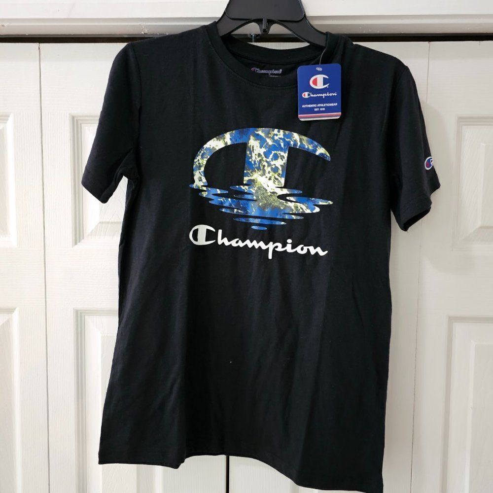 Champion boy's Black Crew Neck Pullover Graphic T-Shirt Size XL